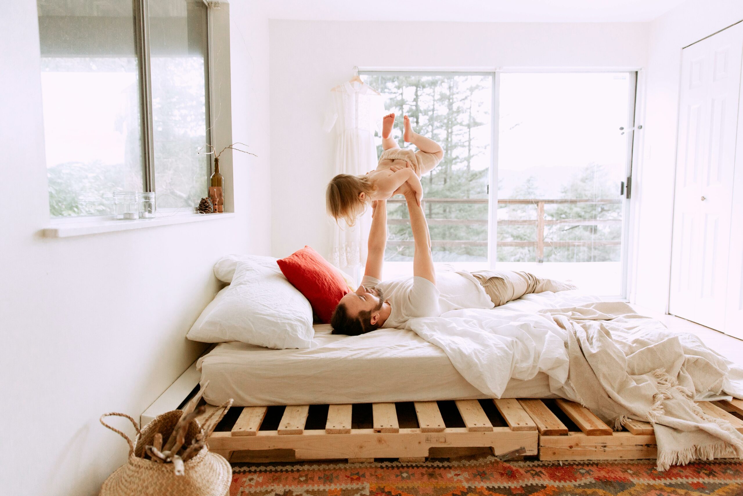 Kostenloses Stock Foto zu baby, bett, bindungszeit