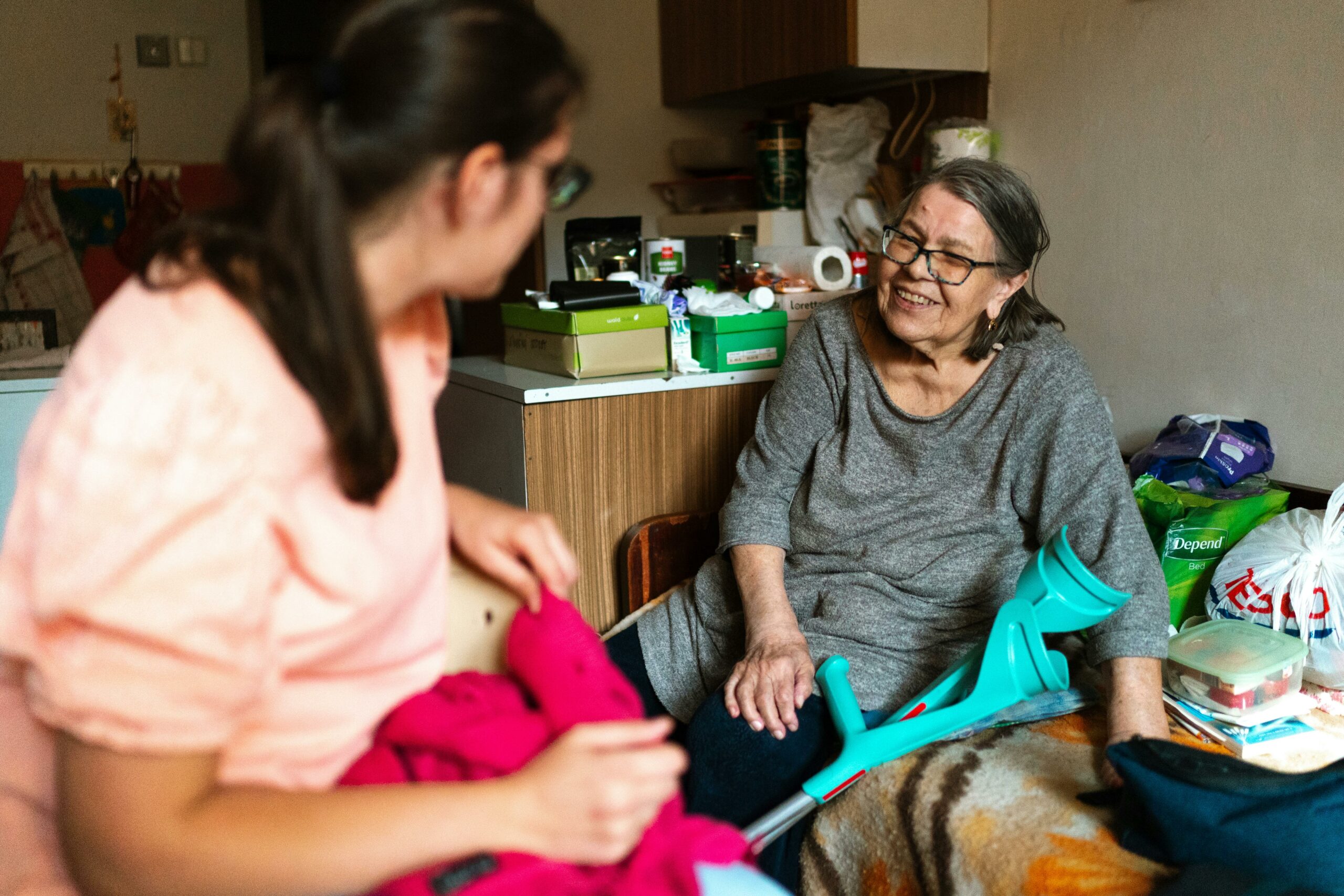 PeÄovatelka HovoÅ™í Se Seniorkou